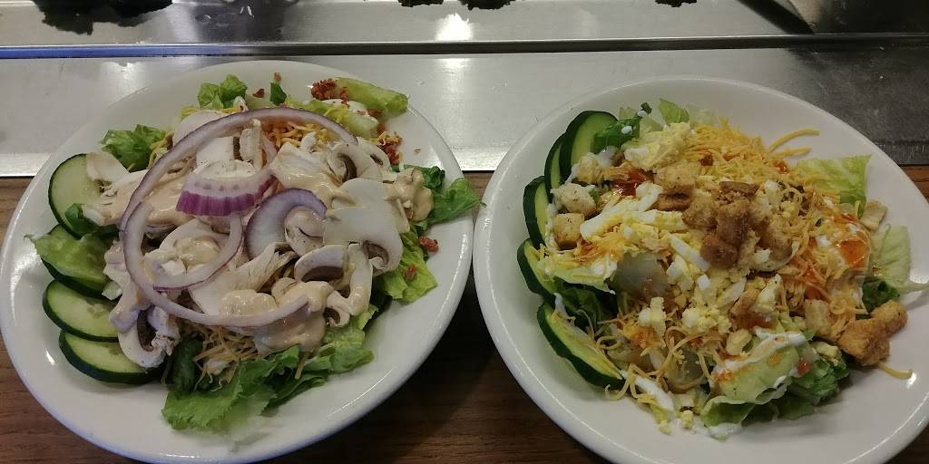 Russ Restaurant | restaurant | 210 N River Ave, Holland, MI 49424, USA | 6163926300 OR +1 616-392-6300