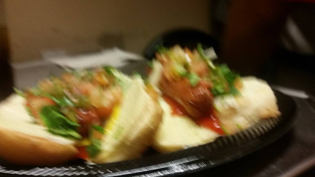 Carls Jr. / Green Burrito | restaurant | 4437 Howard Rd, Westley, CA 95387, USA | 2098943777 OR +1 209-894-3777