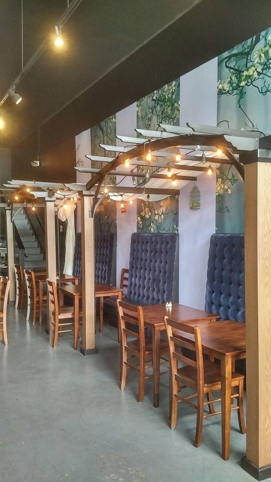 Dogwood Cafe and Lounge | restaurant | 222 1st Ave S, Kent, WA 98032, USA | 2532774905 OR +1 253-277-4905