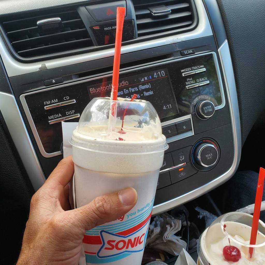 Sonic Drive-In | restaurant | 2412 Market St, Pascagoula, MS 39567, USA | 2287699500 OR +1 228-769-9500