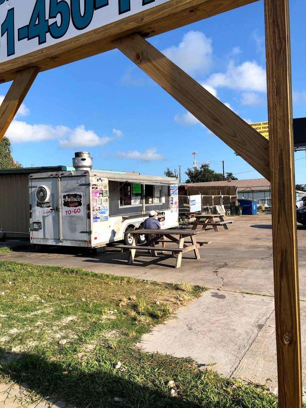 Jalisco To‐Go | restaurant | 3209 TX-35 N, Fulton, TX 78358, USA | 3615571247 OR +1 361-557-1247