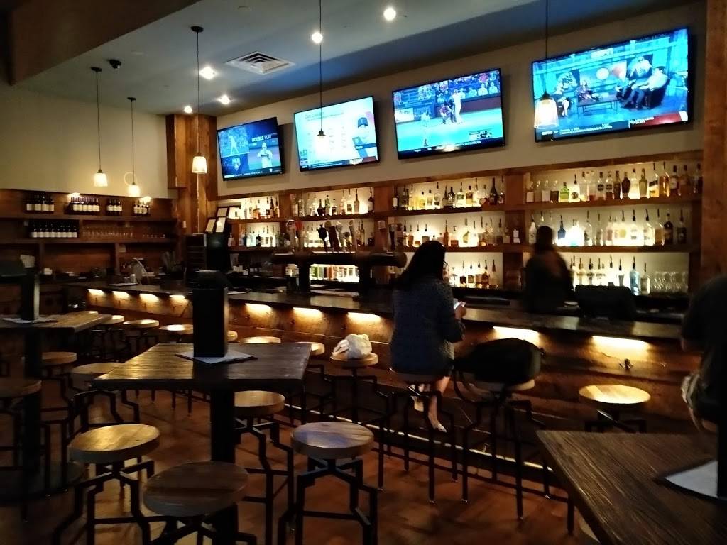 Arlington Rooftop Bar & Grill | restaurant | 2424 Wilson Blvd, Arlington, VA 22201, USA | 7035283030 OR +1 703-528-3030