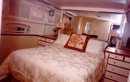 TIRELESS Charters | restaurant | Ocean Reef Club, Ocean Reef Dr, Key Largo, FL 33037, USA | 2154998288 OR +1 215-499-8288