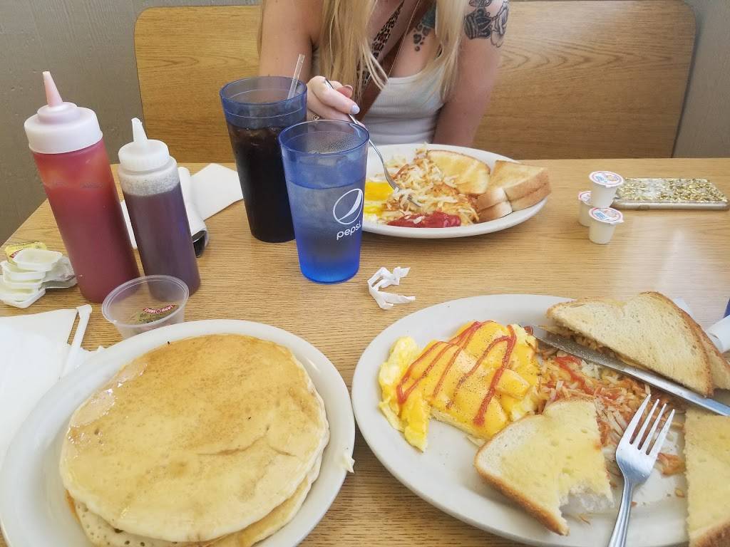 Whitmore Coney | restaurant | 9445 Main St, Whitmore Lake, MI 48189, USA | 7344494405 OR +1 734-449-4405