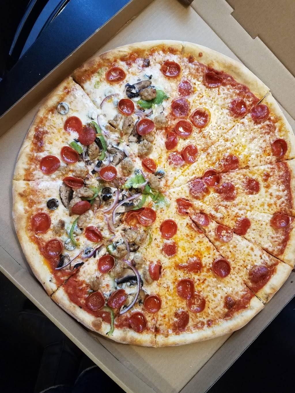 Flippin Pizza | restaurant | 800 W Broad St #103, Falls Church, VA 22046, USA | 7037528672 OR +1 703-752-8672