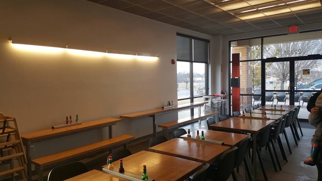 Chipotle Mexican Grill | restaurant | 22235 W 66th St, Shawnee, KS 66226, USA | 9134412700 OR +1 913-441-2700