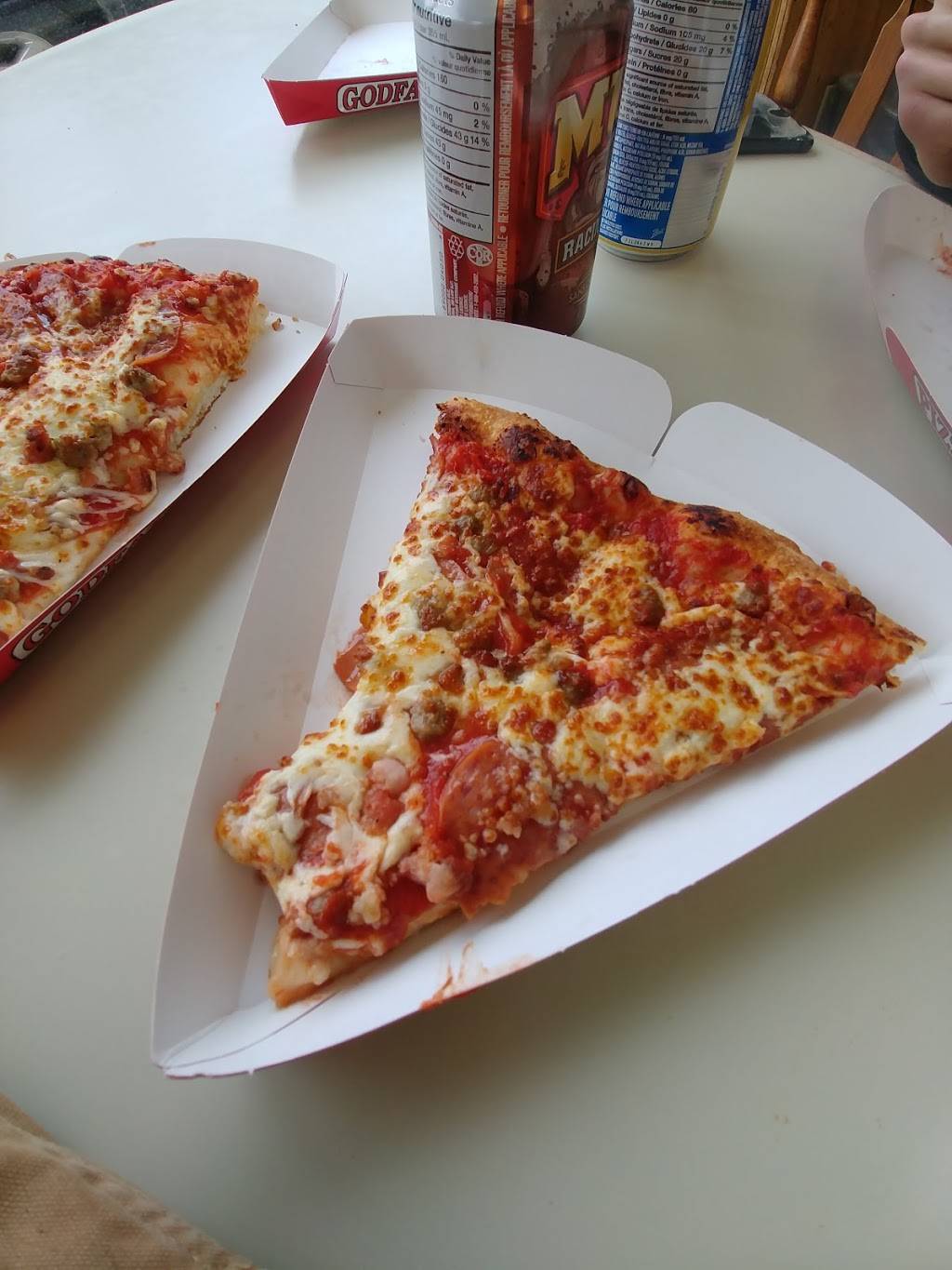 Godfathers Pizza - Petrolia | restaurant | 477 Maude St, Petrolia, ON N0N 1R0, Canada | 5198820550 OR +1 519-882-0550