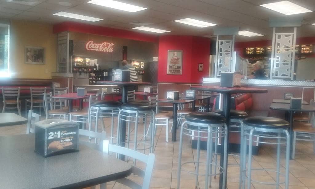 Hardees / Red Burrito | restaurant | 7300 W Newberry Rd, Gainesville, FL 32605, USA | 3523326957 OR +1 352-332-6957