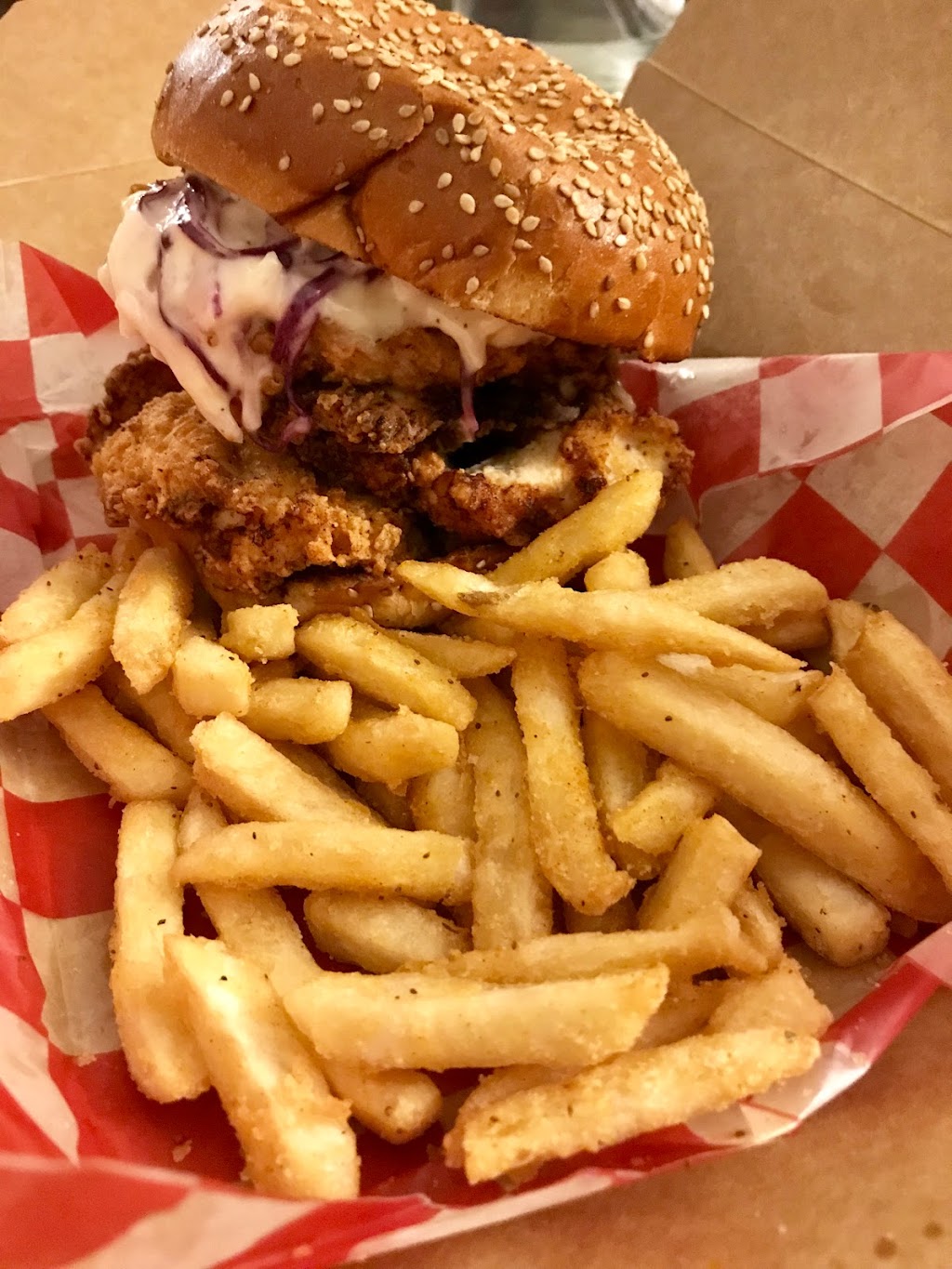 The Station | restaurant | 25-07 Queens Plaza N, Long Island City, NY 11101, USA | 7187861111 OR +1 718-786-1111