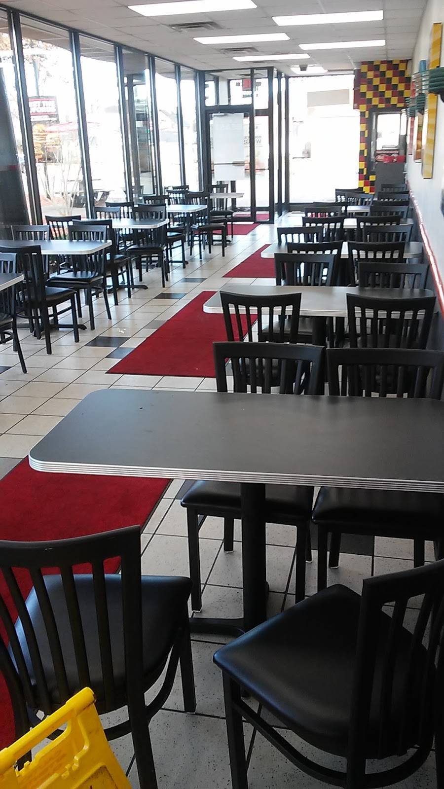 Rallys | restaurant | 1800 W Hill St, Louisville, KY 40210, USA | 5027766454 OR +1 502-776-6454