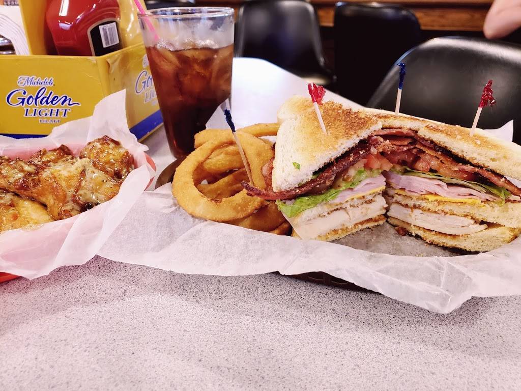 Searles Bar & Grill | restaurant | 13014 Main St, New Ulm, MN 56073, USA | 5073597699 OR +1 507-359-7699