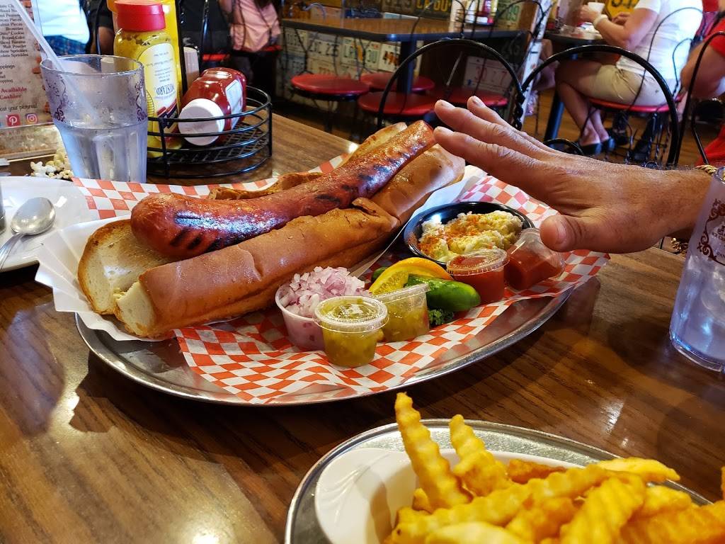 Jaxsons Ice Cream Parlor & Restaurant | restaurant | 128 S Federal Hwy, Dania Beach, FL 33004, USA | 9549234445 OR +1 954-923-4445