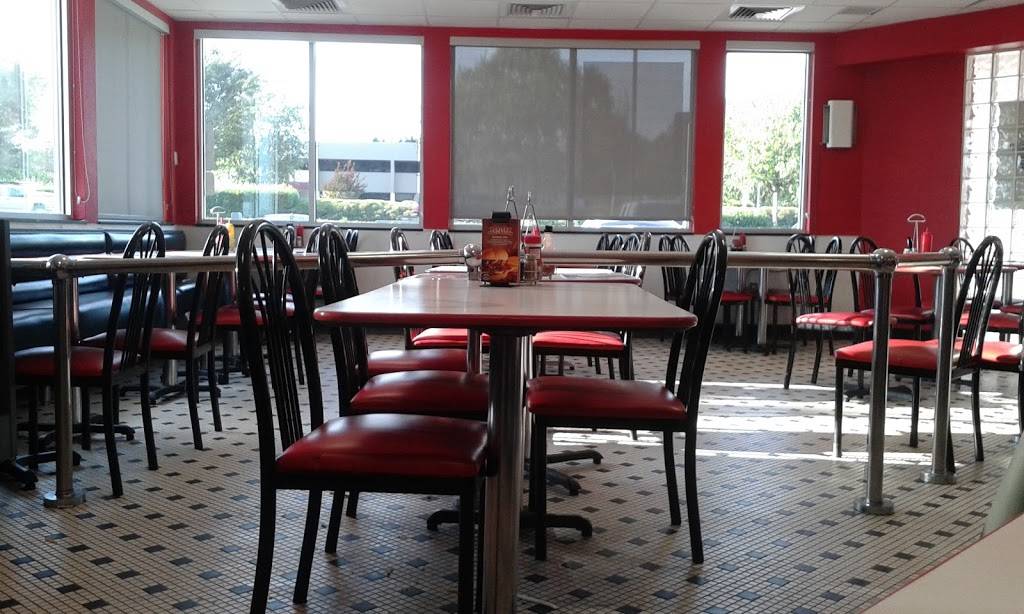 Steak n Shake | restaurant | 2840 E Millbrook Rd, Raleigh, NC 27604, USA | 9198726669 OR +1 919-872-6669