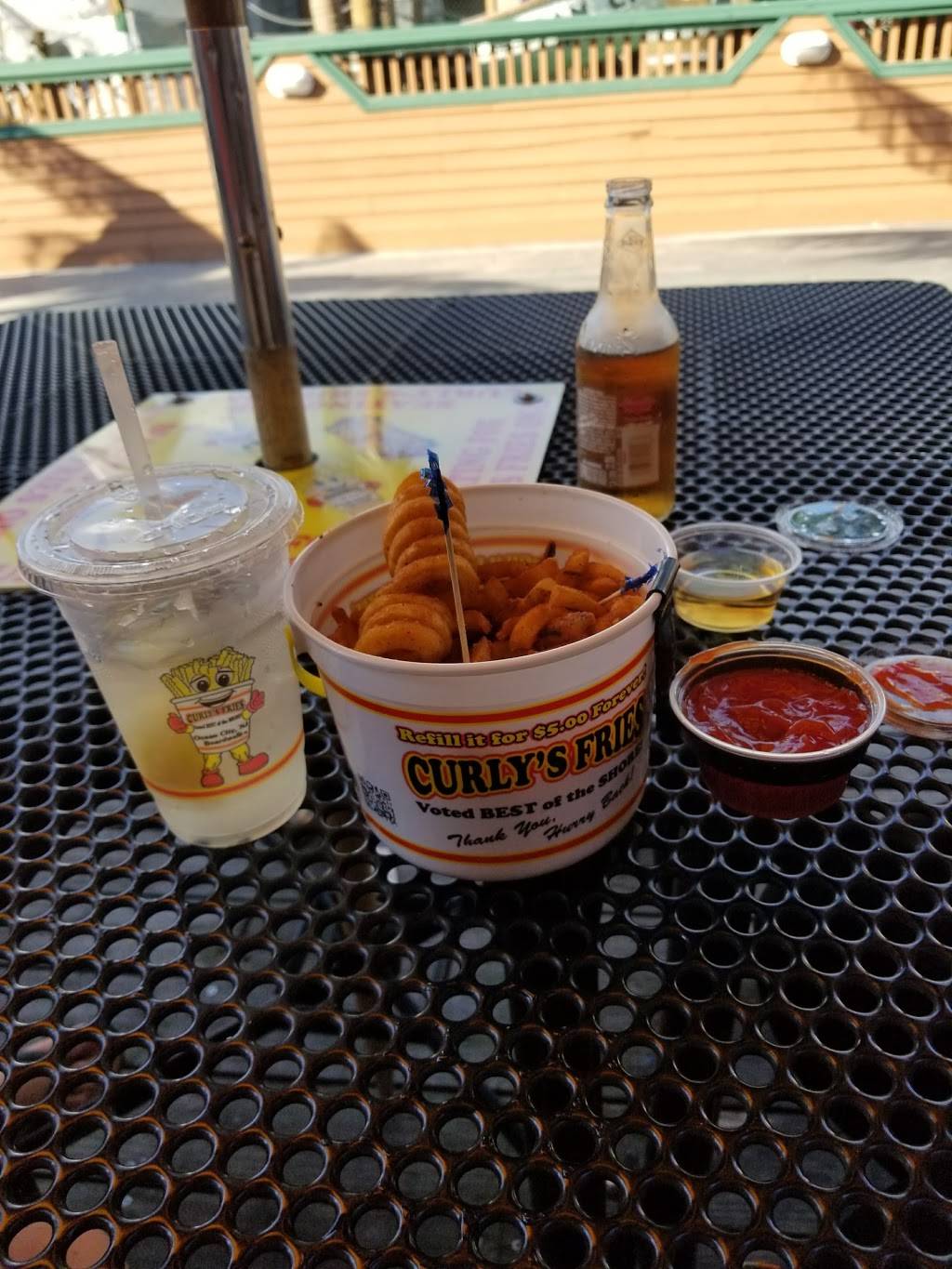 Curlys Fries - Colony Walk | restaurant | 3573, 944 Boardwalk, Ocean City, NJ 08226, USA | 6093981972 OR +1 609-398-1972