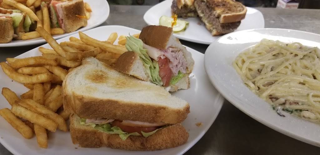 Cols Family Restaurant | restaurant | 2600 W 14 Mile Rd, Royal Oak, MI 48073, USA | 2484358130 OR +1 248-435-8130