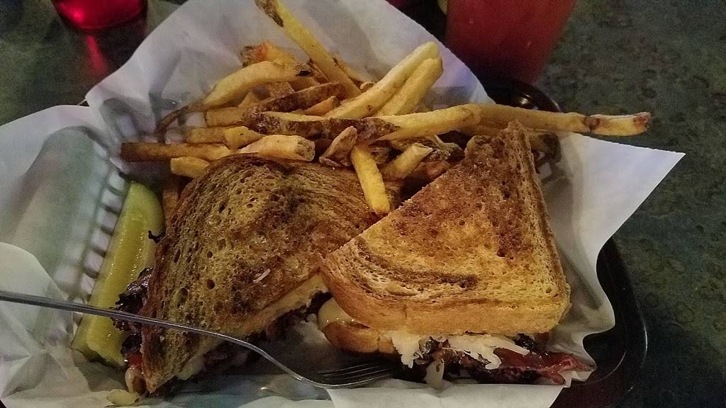 Franks Sports Grill & Bar | restaurant | 7930 E Speedway Blvd, Tucson, AZ 85710, USA | 5202909666 OR +1 520-290-9666