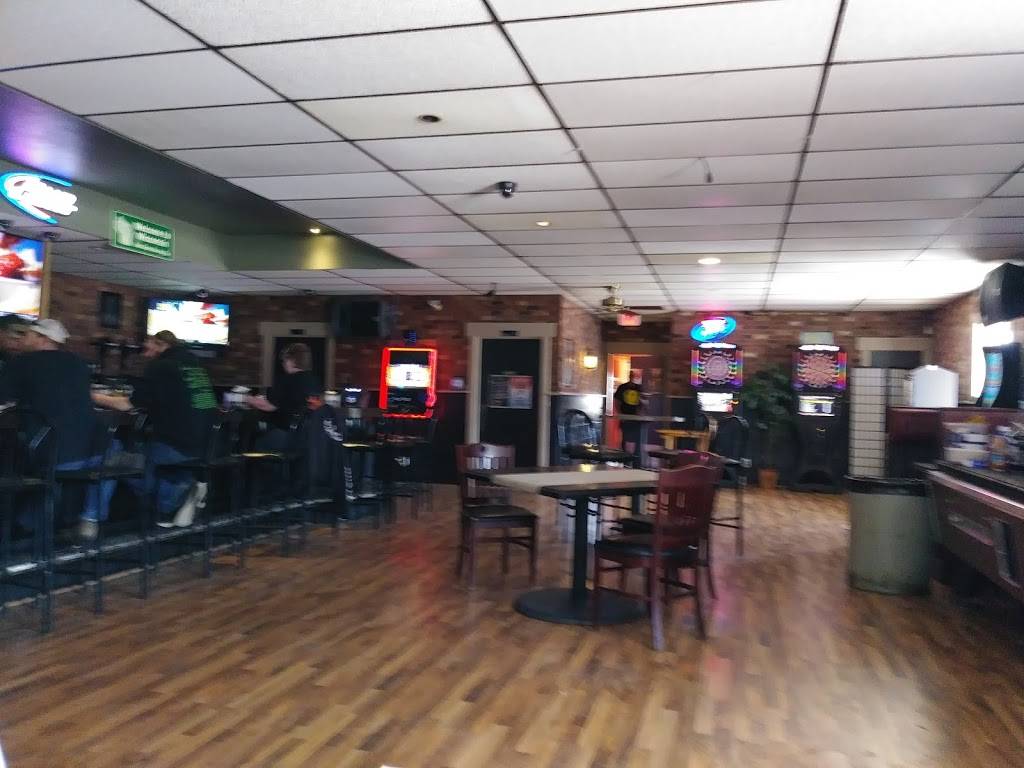 SV2 Pub & Grill | restaurant | 1911 University Ave, Green Bay, WI 54302, USA | 9207704467 OR +1 920-770-4467