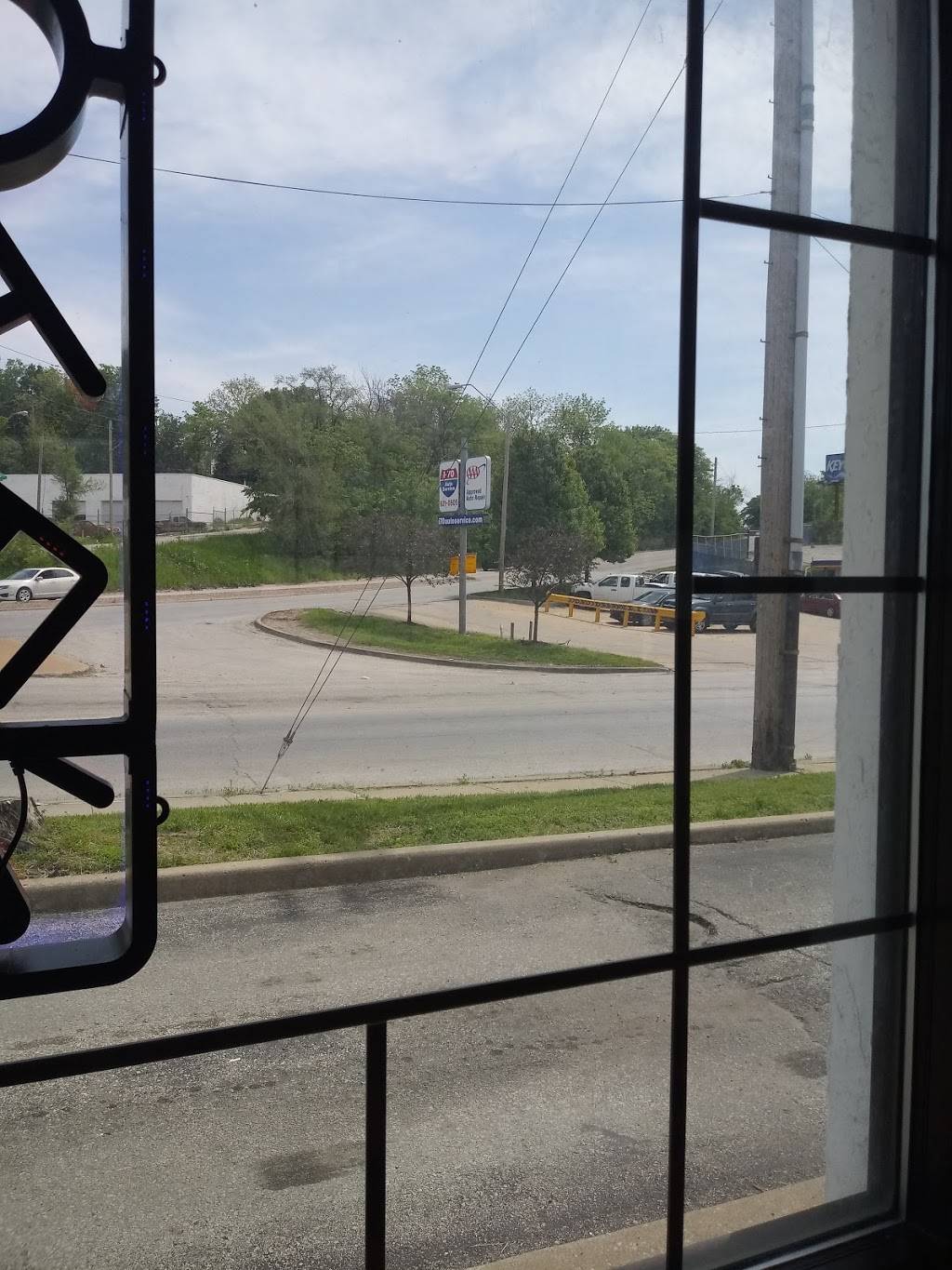 SteakM TakeM | restaurant | 3120 N Stadium Dr, Kansas City, MO 64128, USA | 8169231311 OR +1 816-923-1311