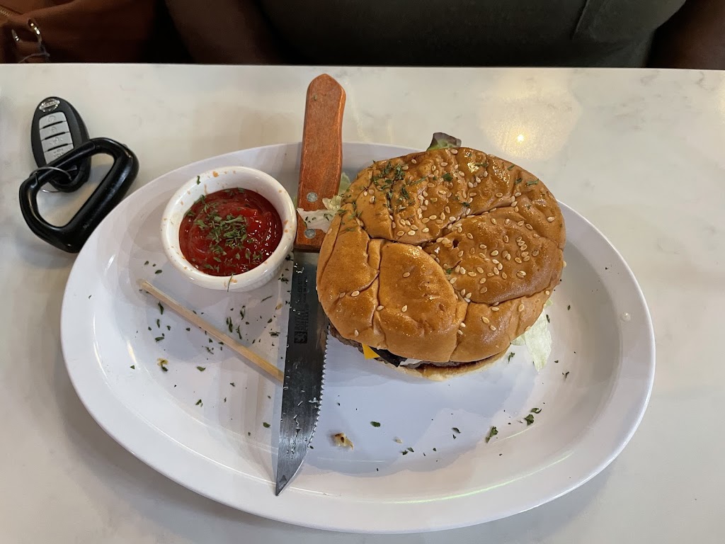 Redds | restaurant | 850 Cypress Creek Pkwy Suite J, Houston, TX 77090, USA | 8326662720 OR +1 832-666-2720