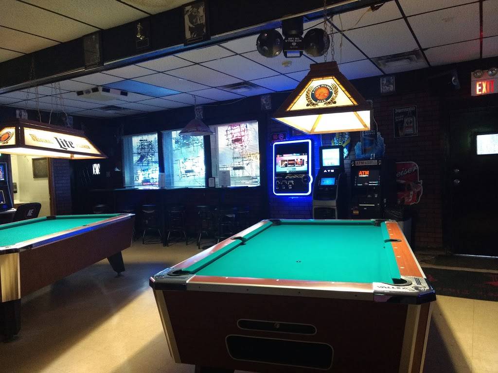 Georges Place Bar & Grill | restaurant | 15745 Kedzie Ave, Markham, IL 60428, USA | 7082251844 OR +1 708-225-1844