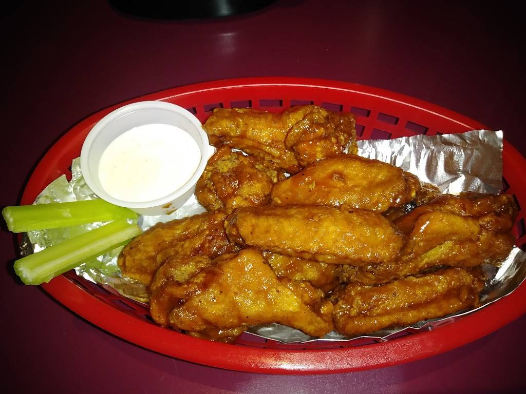 VIP Sportsbar and Bistro | restaurant | 402-406 S Jefferson St, Roanoke, VA 24011, USA | 5409042254 OR +1 540-904-2254