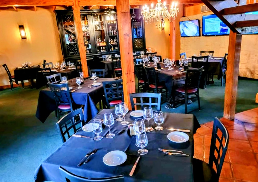 The Texas Star Bar & Grill | restaurant | 4201 S Major Dr, Beaumont, TX 77707, USA | 4098608014 OR +1 409-860-8014