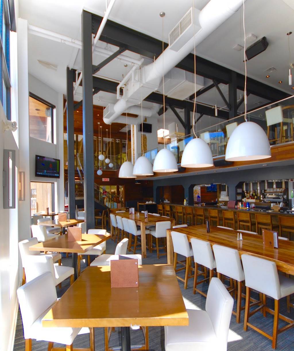 T-Bar 70 | restaurant | 350 Avenue St Denis, Saint-Sauveur, QC J0R 1R3, Canada | 4502274671 OR +1 450-227-4671