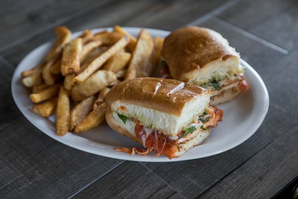 Taproom Pizza Co. | restaurant | 10712 Jefferson Blvd, Culver City, CA 90230, USA | 4246034399 OR +1 424-603-4399