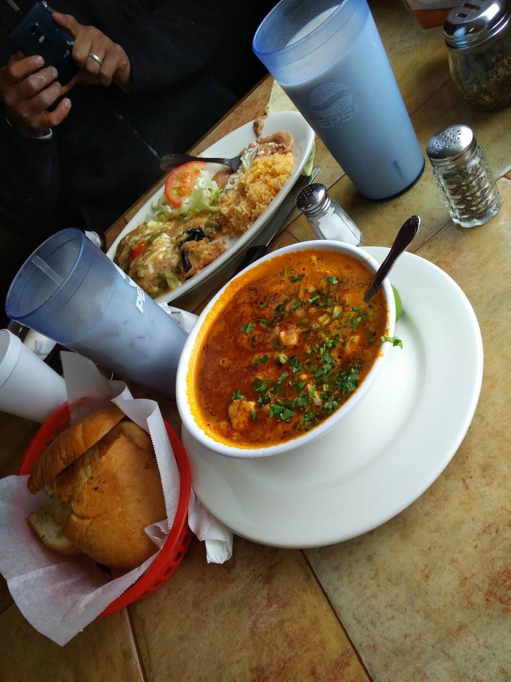 Taqueria Los Cazos | restaurant | 123 1st St #2002, Fort Lupton, CO 80621, USA | 3035023289 OR +1 303-502-3289