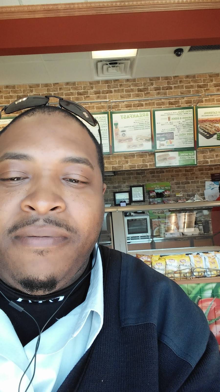 Subway Restaurants | restaurant | 1234 N Halsted St, Chicago, IL 60642, USA | 3122624101 OR +1 312-262-4101