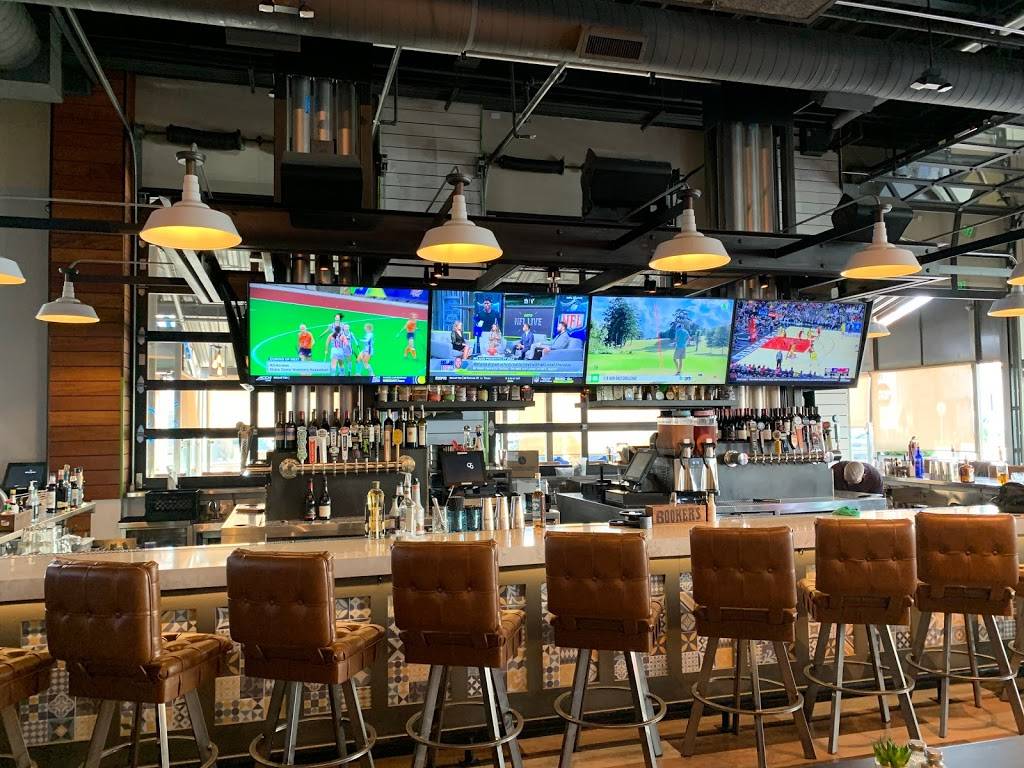 Pacific Social | restaurant | 6025 Village Way, San Diego, CA 92130, USA | 8587206645 OR +1 858-720-6645