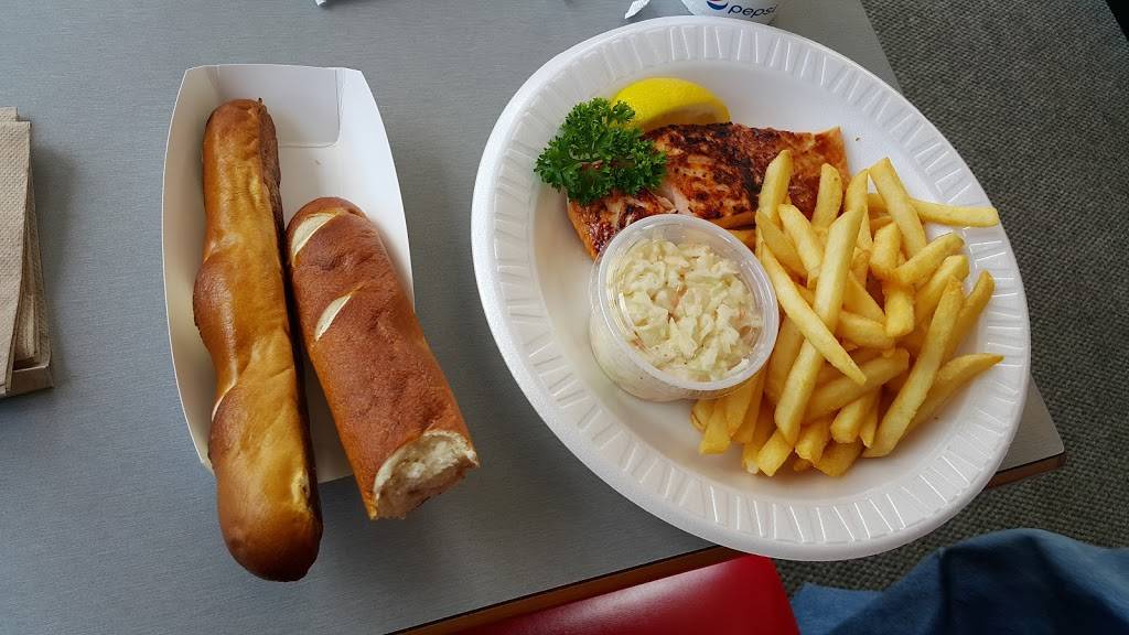 Lobster Hut | restaurant | 25 Town Wharf, Plymouth, MA 02360, USA | 5087462270 OR +1 508-746-2270