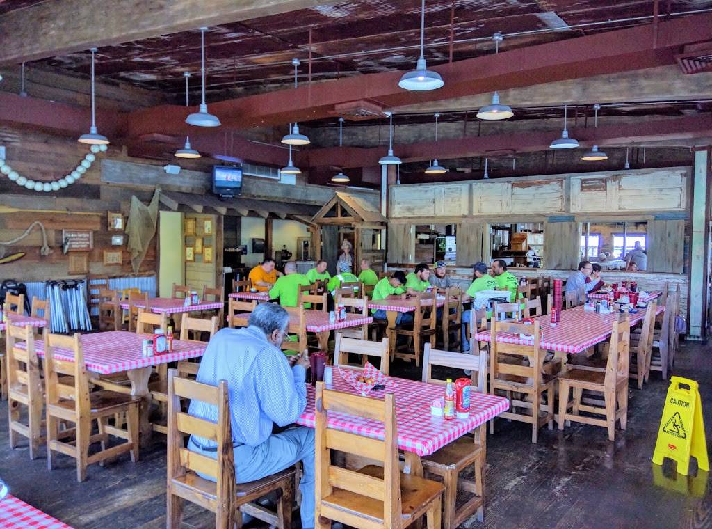 David Beards Catfish Village | restaurant | 1950 W Texas Ave, Waskom, TX 75692, USA | 9036874800 OR +1 903-687-4800