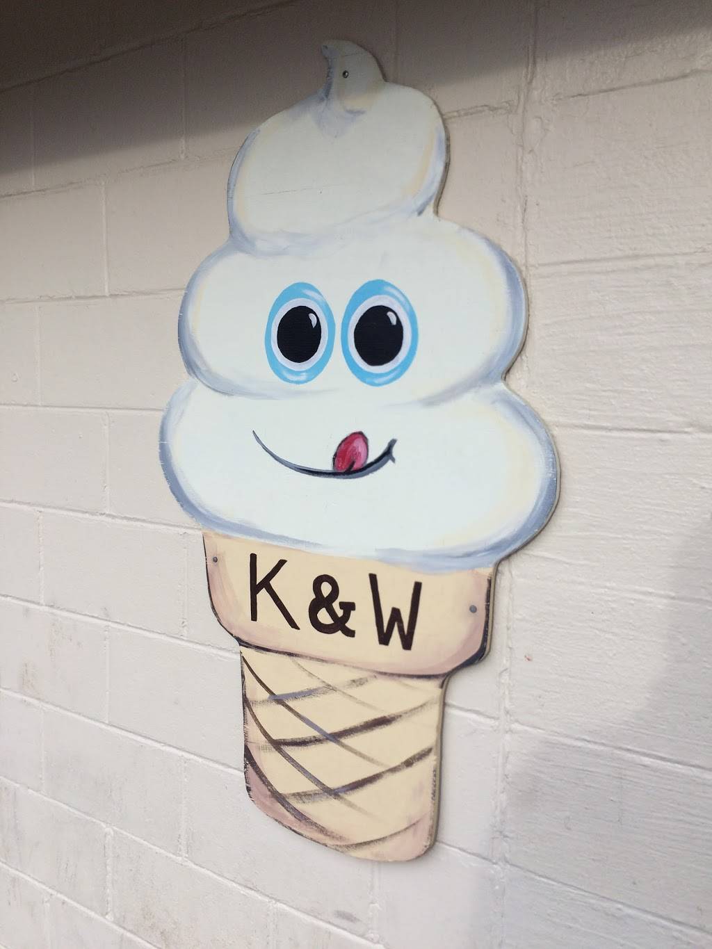 K&W Drive-In | restaurant | 450 S Main St, Springboro, OH 45066, USA | 9377481621 OR +1 937-748-1621