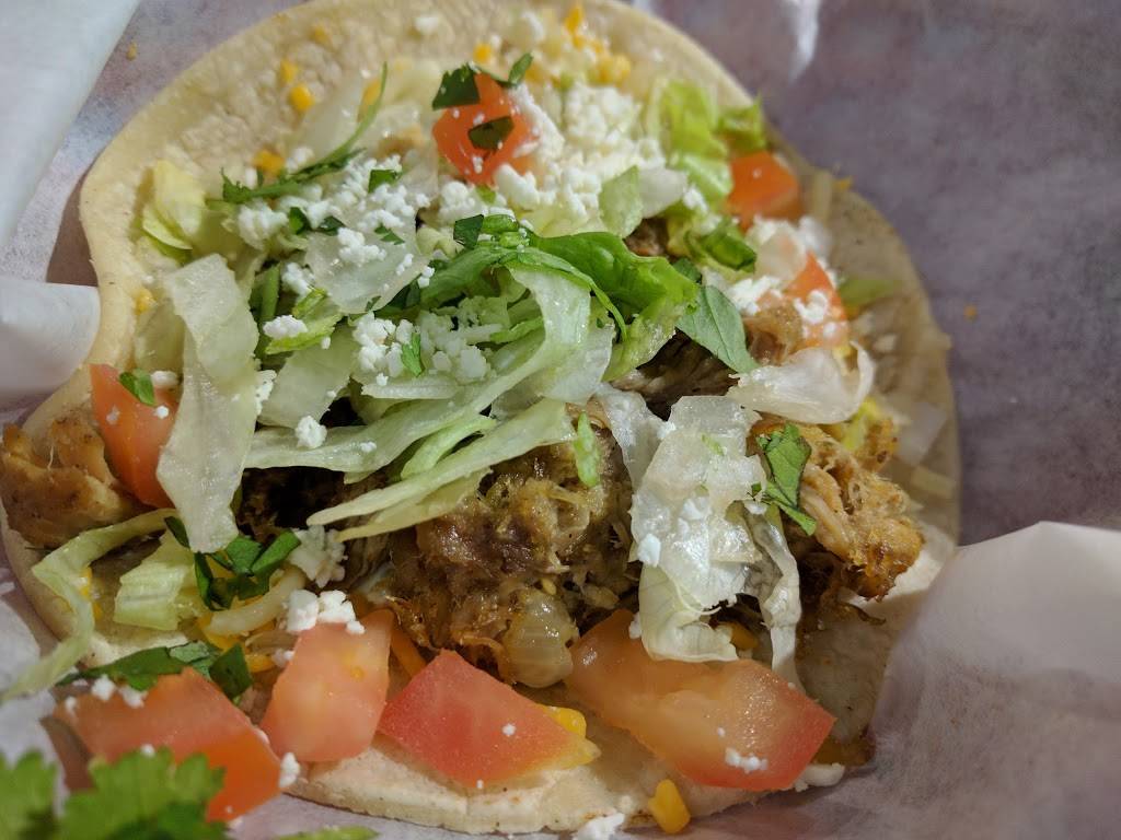 Fuzzys Taco Shop | restaurant | 201 E 9th St #100, Coralville, IA 52241, USA | 3193591644 OR +1 319-359-1644