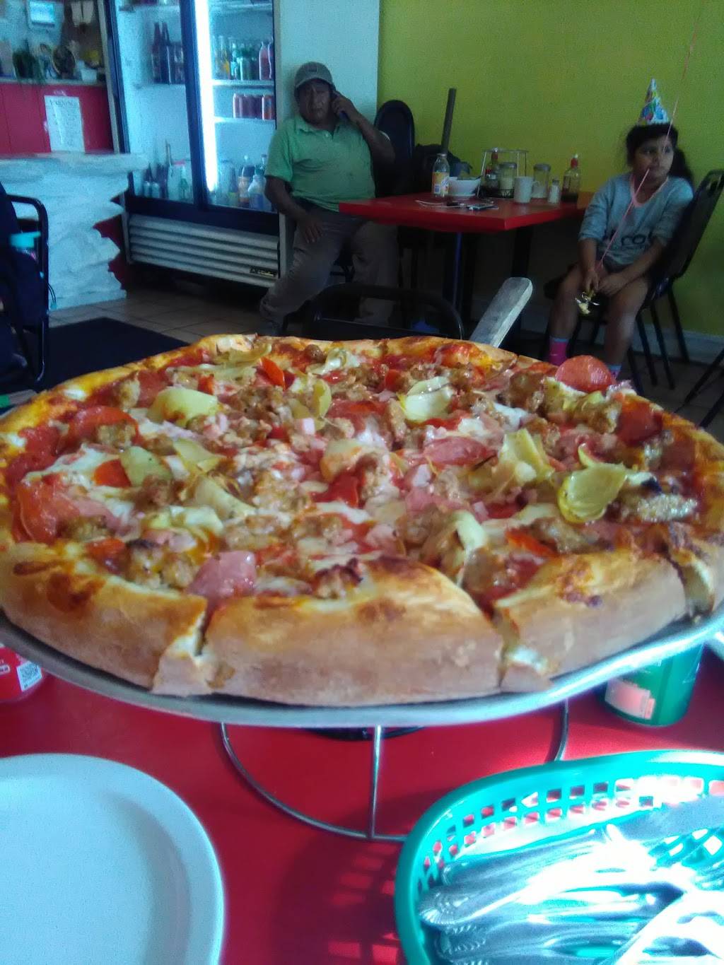 Cecilias Pizza | restaurant | 3515 Mission St, San Francisco, CA 94110, USA | 4158215852 OR +1 415-821-5852