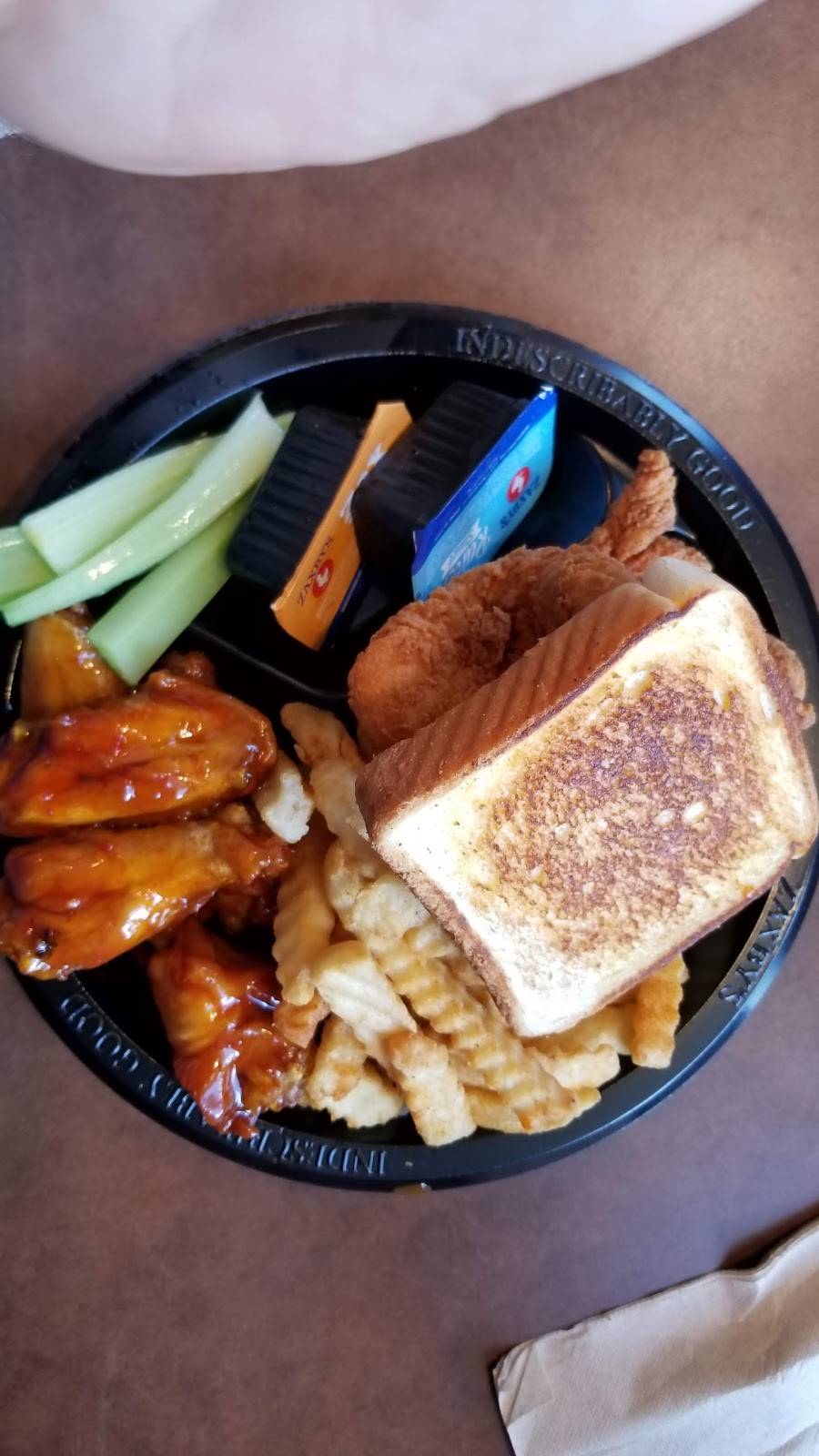 Zaxbys Chicken Fingers & Buffalo Wings | restaurant | 6355 N Wickham Rd, Melbourne, FL 32940, USA | 3214254265 OR +1 321-425-4265
