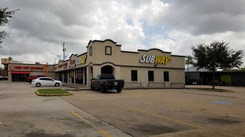 Subway | meal takeaway | 250 Patton St #A, Houston, TX 77009, USA | 7138841444 OR +1 713-884-1444