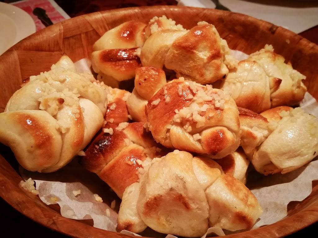 Lunas Pizza | restaurant | 1002 W State Rd 434, Longwood, FL 32750, USA | 4078306119 OR +1 407-830-6119