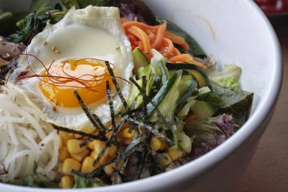 Stone Bowl Grill | restaurant | 1958 N Farwell Ave, Milwaukee, WI 53202, USA | 4142209111 OR +1 414-220-9111