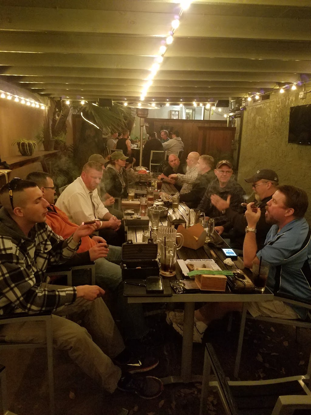 Park Avenue Pub | restaurant | 2010 Park Ave, Chico, CA 95928, USA | 5308933500 OR +1 530-893-3500