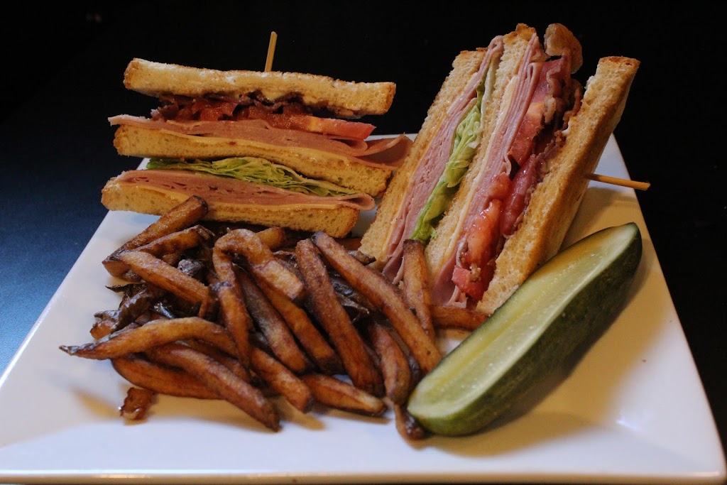 Elm House Of Pizza | restaurant | 102 Elm St, Manchester, NH 03101, USA | 6032325522 OR +1 603-232-5522