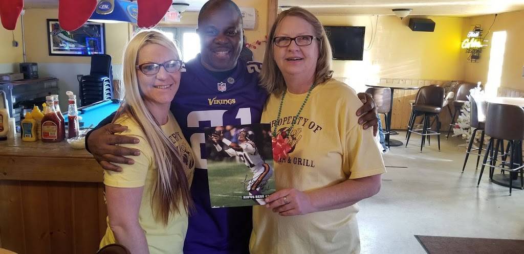 Lyndas Bar & Grill | restaurant | 212 E Centre St, Royalton, MN 56373, USA | 3203020117 OR +1 320-302-0117