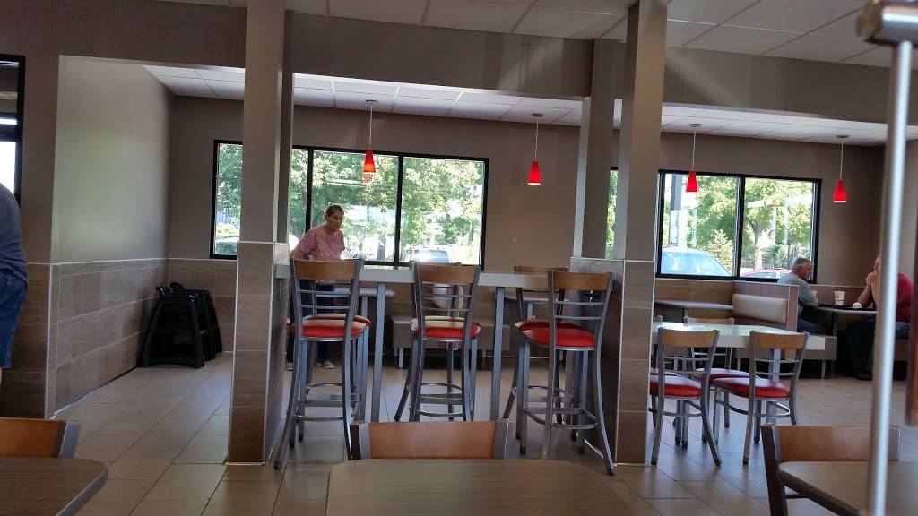 Burger King | restaurant | 3105 Schoenersville Rd, Bethlehem, PA 18017, USA | 6104261097 OR +1 610-426-1097