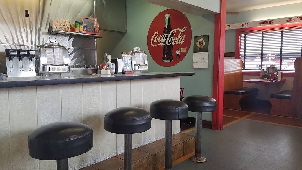 Woodys Diner | restaurant | 7871 Warner Ave, Huntington Beach, CA 92647, USA | 7148489936 OR +1 714-848-9936