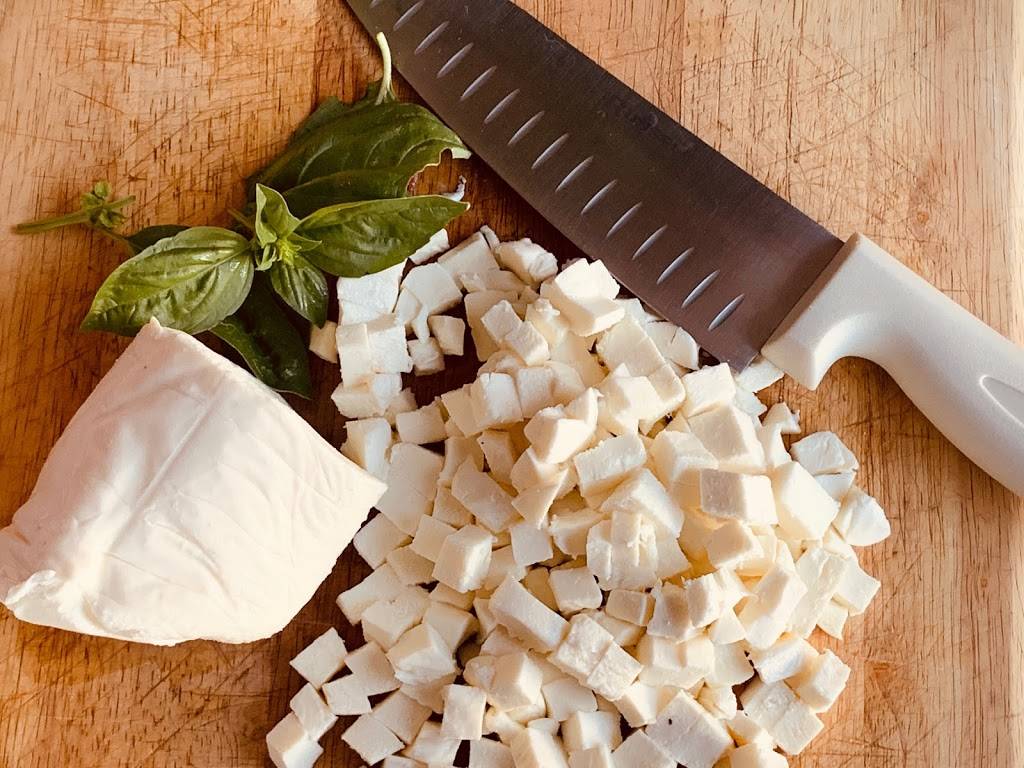 Yayas Woodfired pizza | meal delivery | 108 S Amantha Ave, Compton, CA 90220, USA | 4242939420 OR +1 424-293-9420