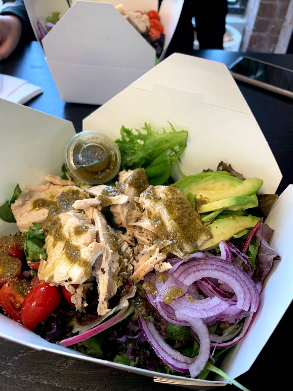 Organique Juice Bar | restaurant | 154 Queen St S #106, Mississauga, ON L5M 2P4, Canada | 9059979177 OR +1 905-997-9177