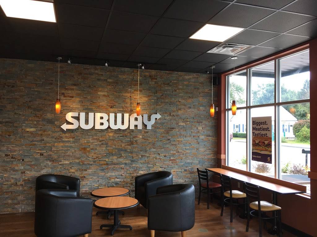 Subway | restaurant | 75-77 Main St, Queensbury, NY 12804, USA | 5187987821 OR +1 518-798-7821