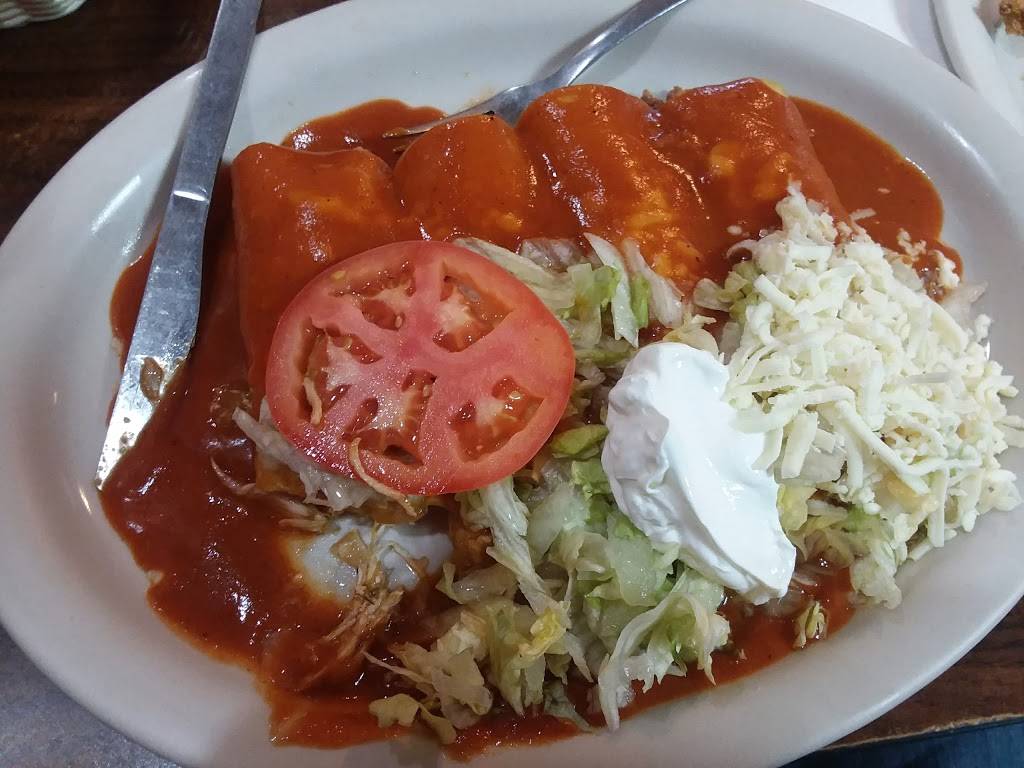 Los Primos - Mexican Restaurant | restaurant | 820 E Lake Ave, Celina, TN 38551, USA | 9312434670 OR +1 931-243-4670