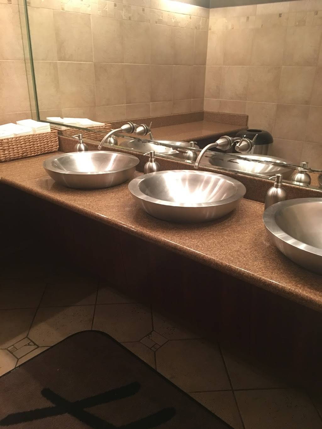 A&w cleaning services | restaurant | 327 W 68th St, Los Angeles, CA 90003, USA | 3233857990 OR +1 323-385-7990